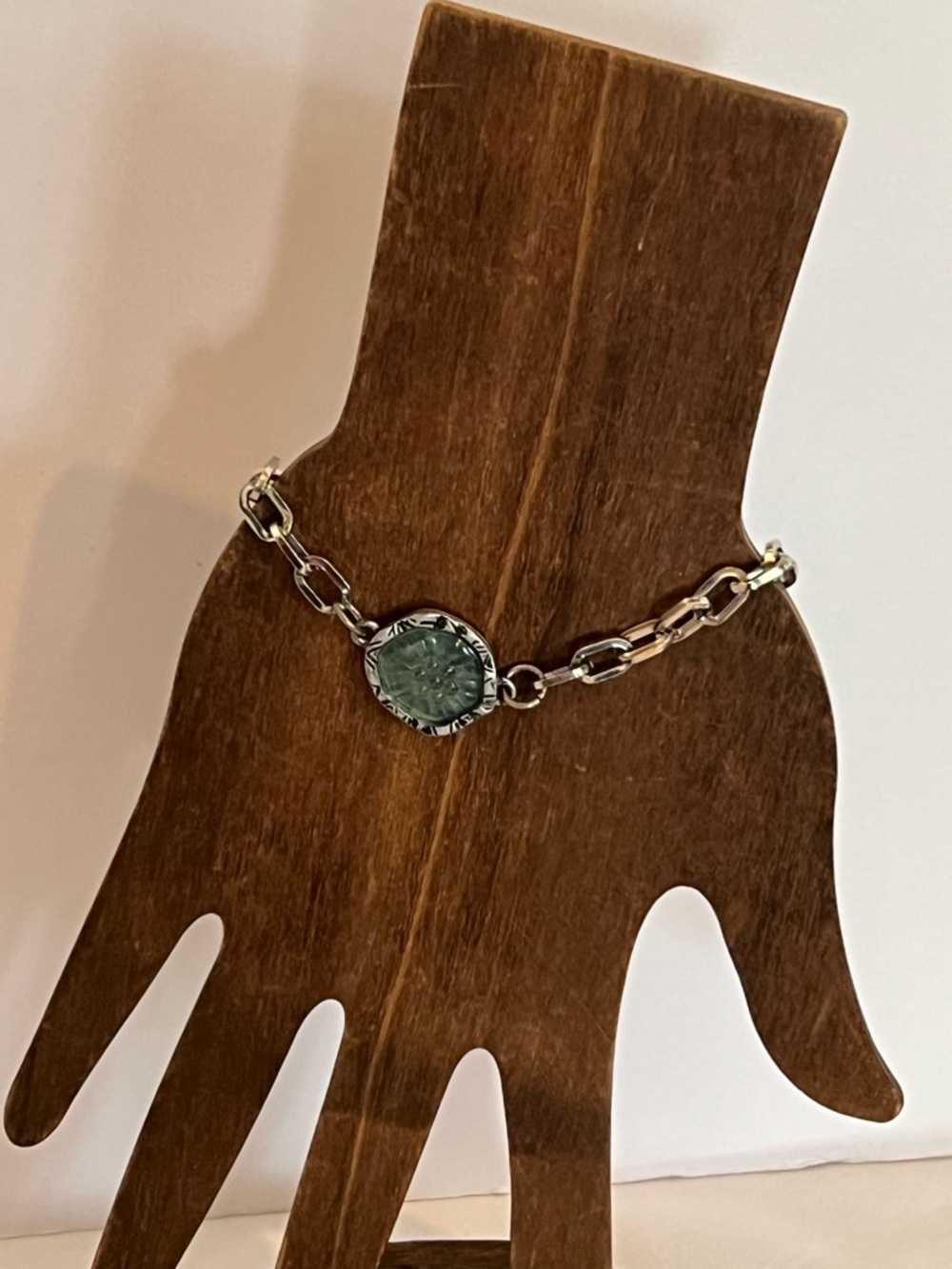 Glass Stone Bracelet